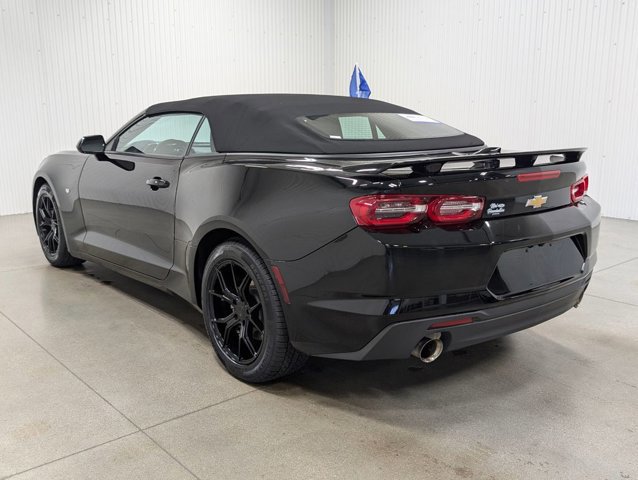Used 2023 Chevrolet Camaro LT image 3