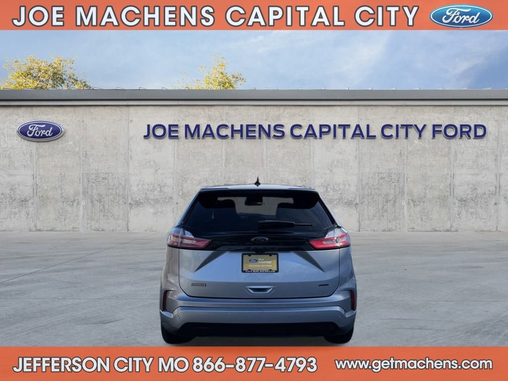 Certified 2022 Ford Edge SE w/ Black Appearance Package image 4