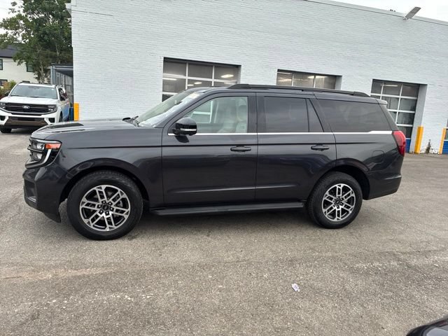 Certified 2025 Ford Expedition Active AWD/4WD image 13
