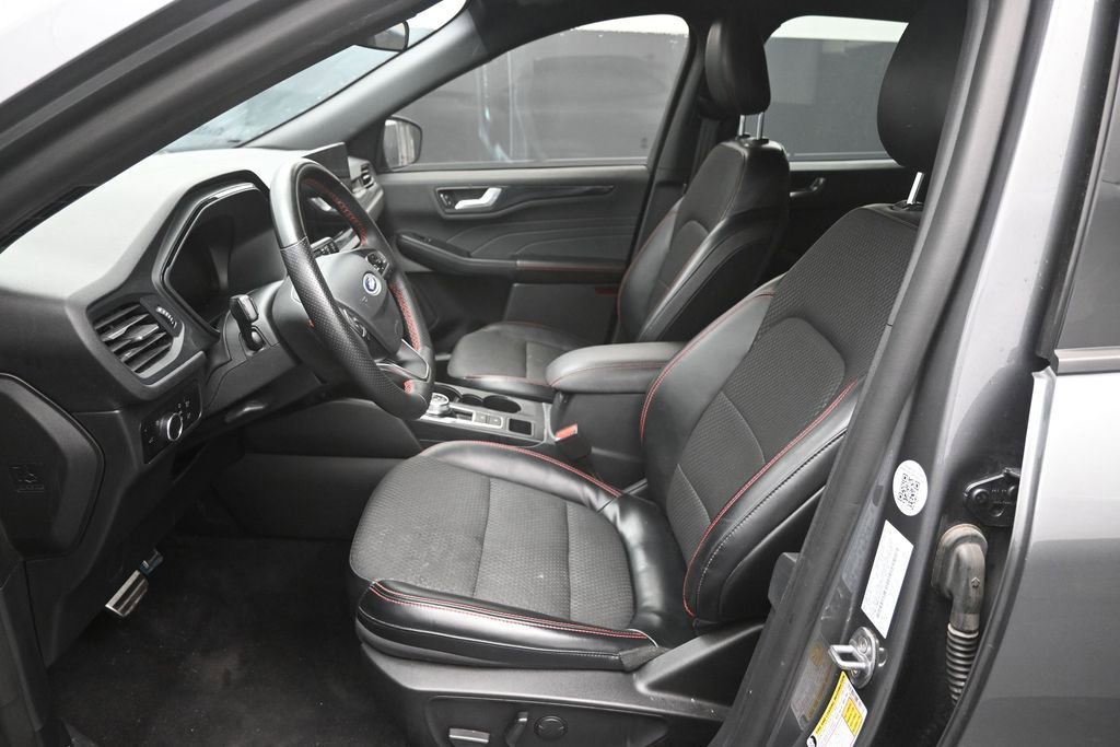 Certified 2023 Ford Escape ST-Line w/ Tech Pack #1 FWD image 18