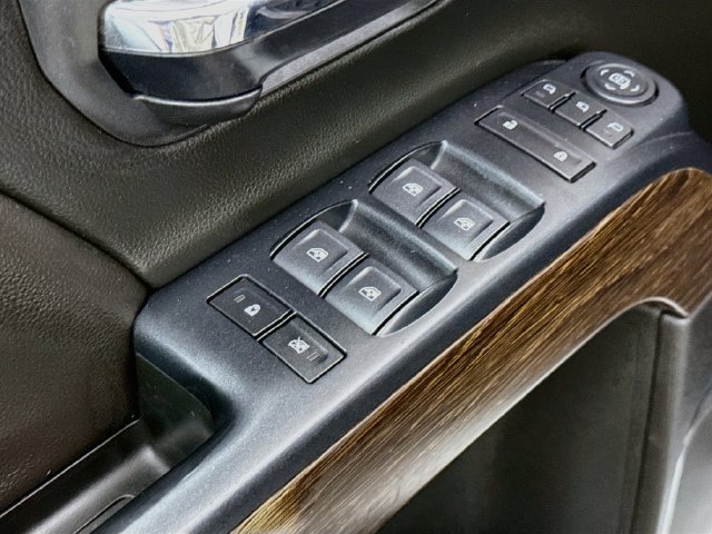 Used 2019 GMC Sierra 3500 Denali w/ Duramax Plus Package AWD/4WD image 18