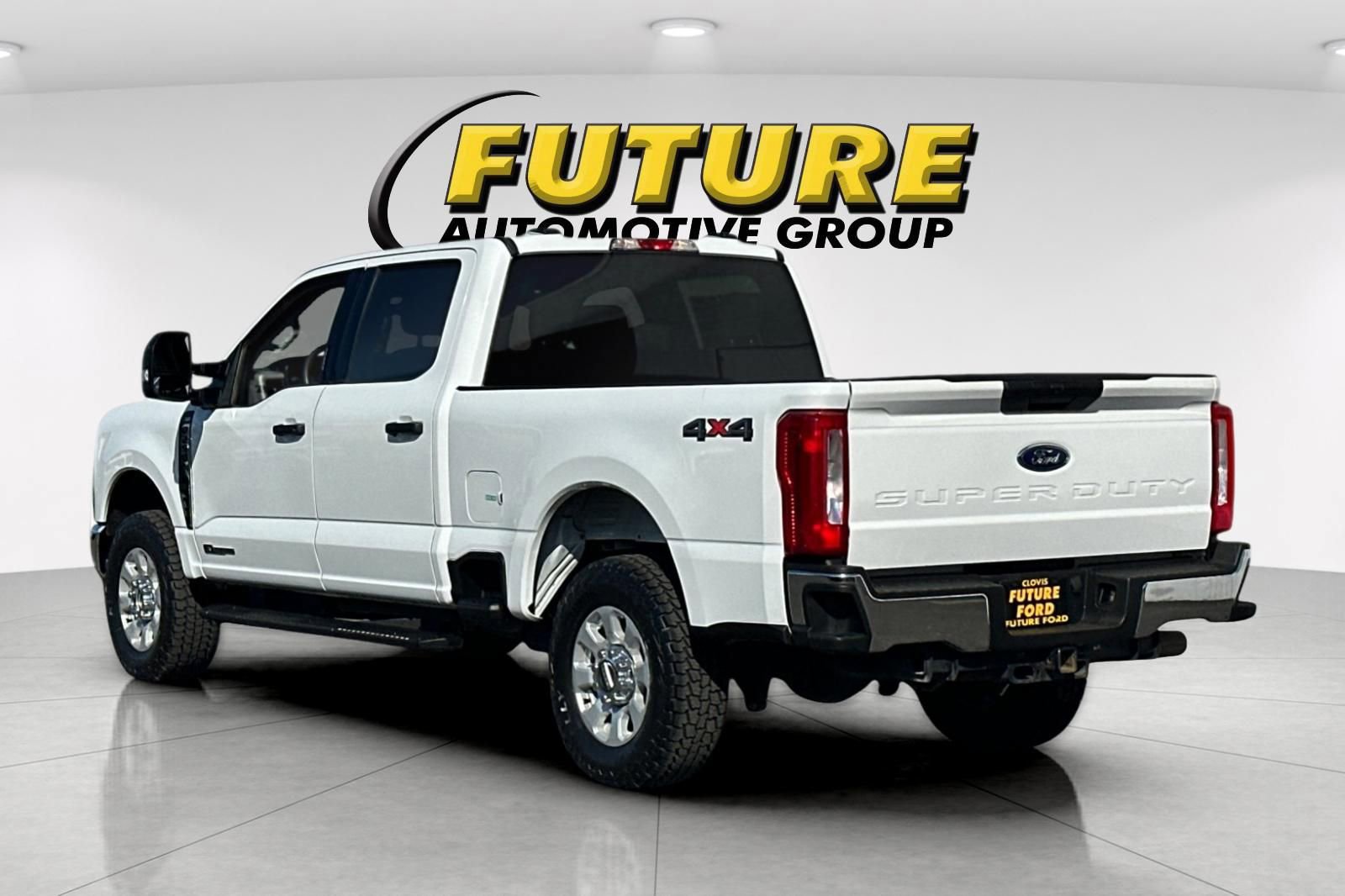 Certified 2024 Ford F250 XLT image 3