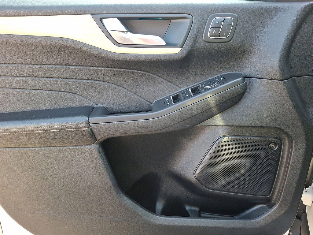 Certified 2022 Ford Escape Titanium w/ Titanium Elite Package image 15