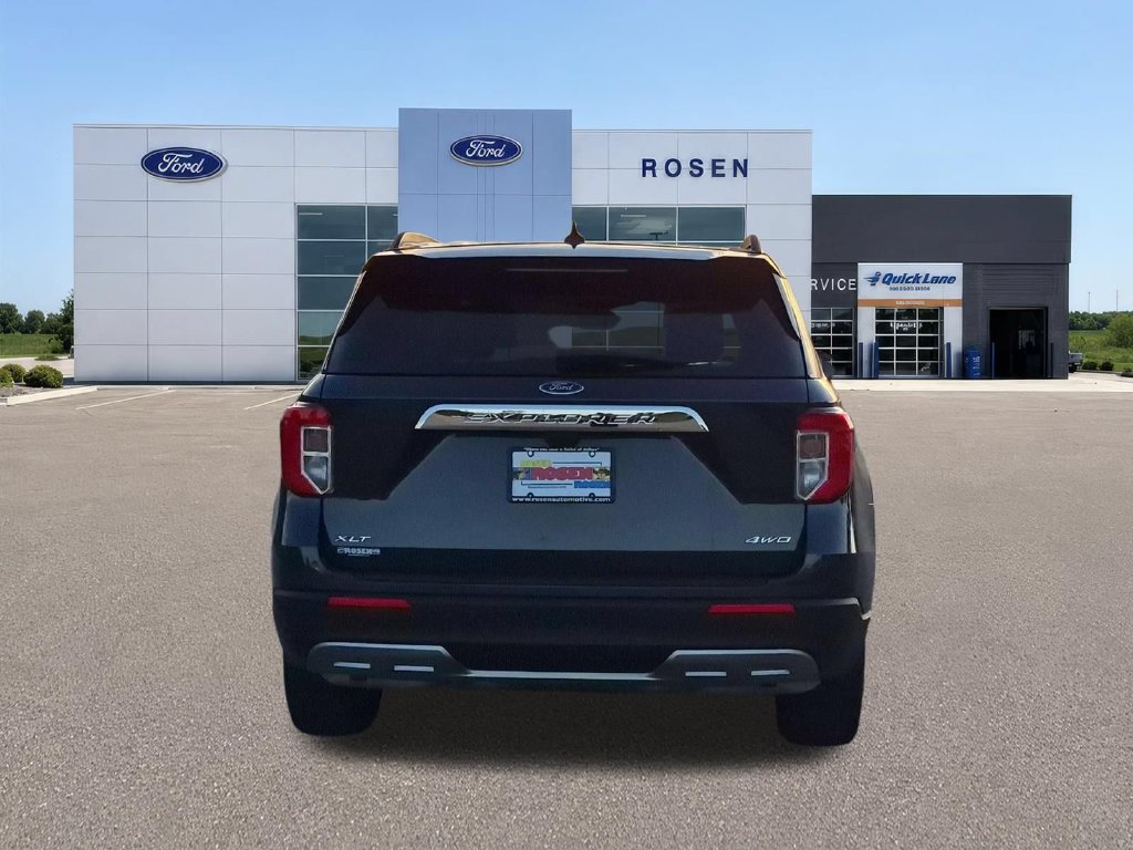 Certified 2024 Ford Explorer XLT w/ Equipment Group 202A AWD/4WD image 4