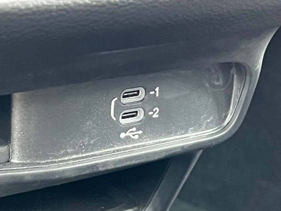 Used 2026 Chrysler Pacifica Select image 31