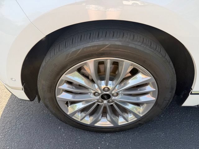 Certified 2024 Ford Edge Titanium w/ Titanium Elite Package AWD/4WD image 11