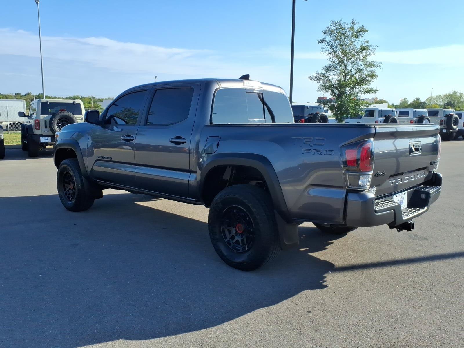 Used 2022 Toyota Tacoma TRD Pro AWD/4WD image 5