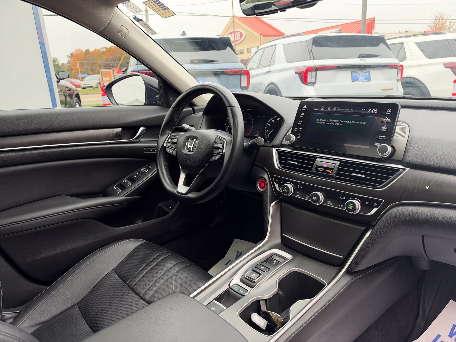 Used 2020 Honda Accord Touring image 39