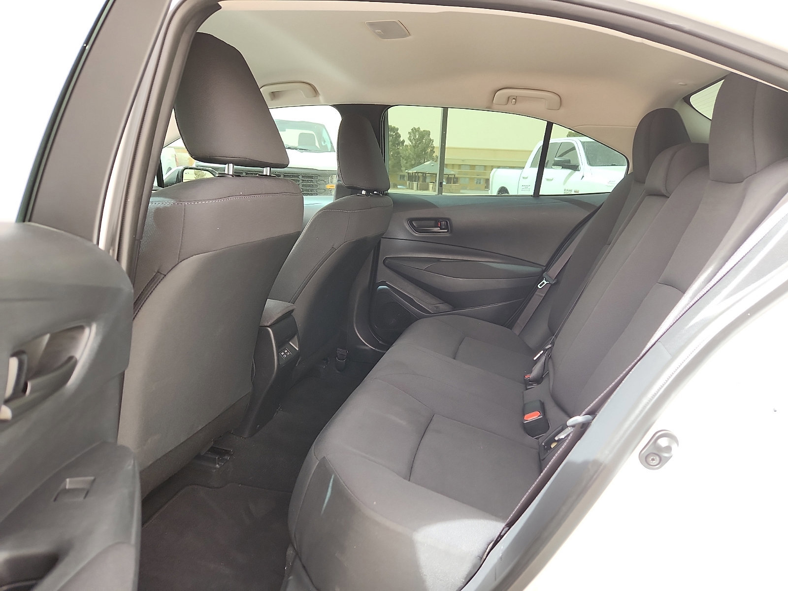 Used 2025 Toyota Corolla LE image 9