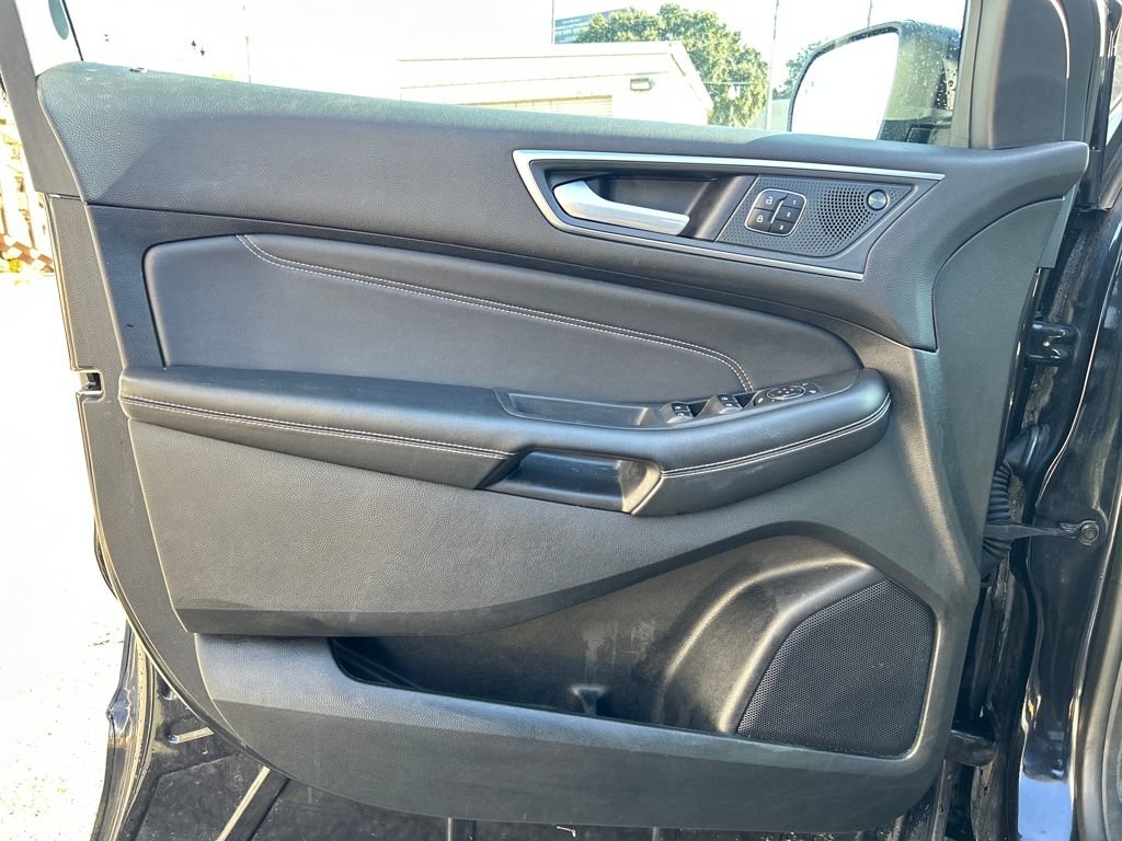 Certified 2024 Ford Edge Titanium image 9