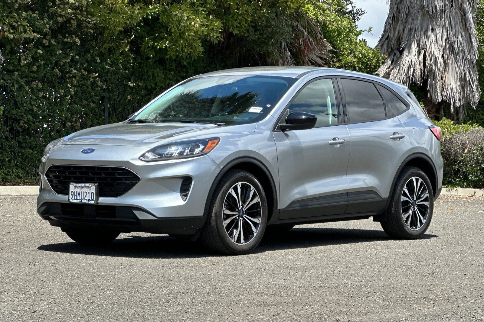 Certified 2022 Ford Escape SE w/ SE Sport Appearance Package FWD image 8