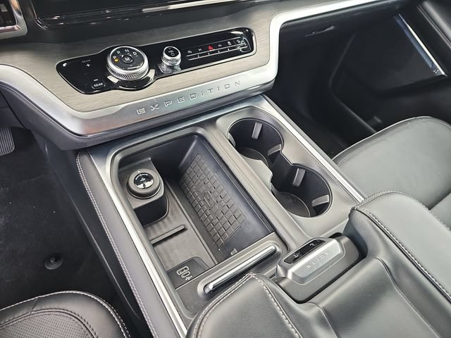 Certified 2025 Ford Expedition Platinum AWD/4WD image 33