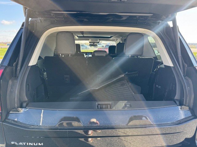 Certified 2025 Ford Expedition Platinum w/ Driver's Package image 32