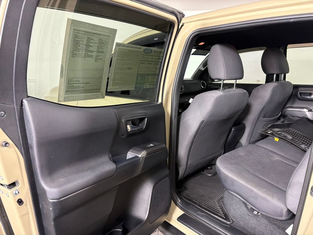 Used 2018 Toyota Tacoma TRD Sport w/ Technology Package AWD/4WD image 27