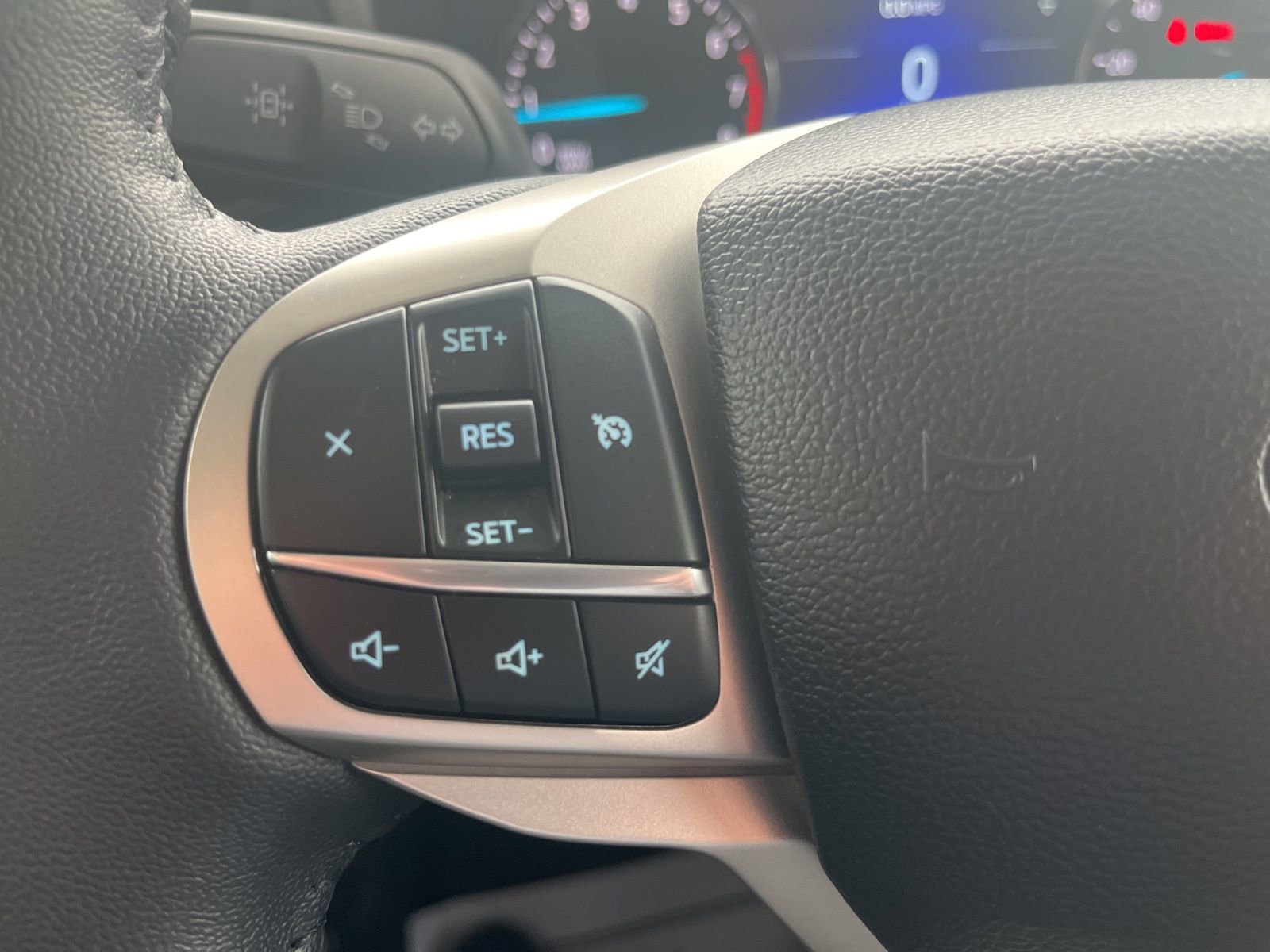 Certified 2024 Ford Explorer XLT AWD/4WD image 19