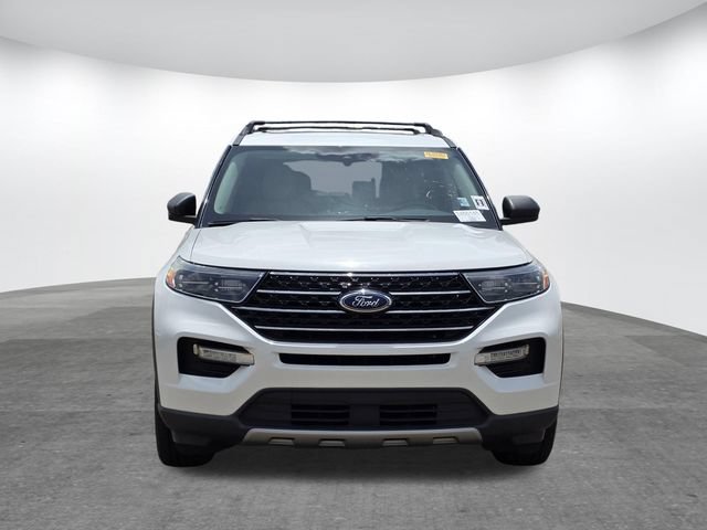Certified 2020 Ford Explorer XLT w/ Equipment Group 202A AWD/4WD image 2