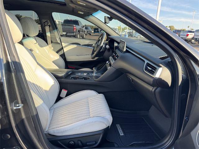 Used 2025 Genesis G70 2.5T w/ Sport Prestige Package image 18
