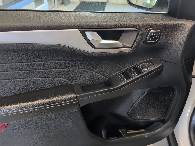 Certified 2024 Ford Escape Platinum AWD/4WD image 13