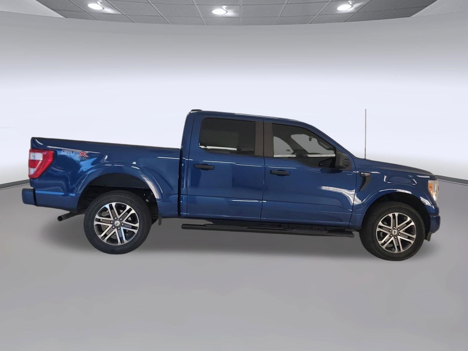 Certified 2022 Ford F150 XL w/ STX Appearance Package AWD/4WD image 5