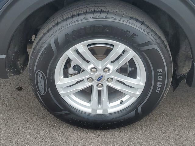 Certified 2024 Ford Explorer XLT w/ Equipment Group 202A AWD/4WD image 5