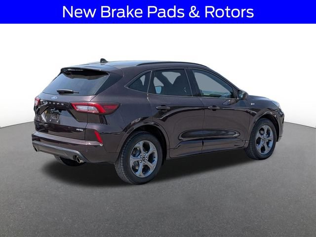 Certified 2023 Ford Escape ST-Line w/ Tech Pack #1 AWD/4WD image 3