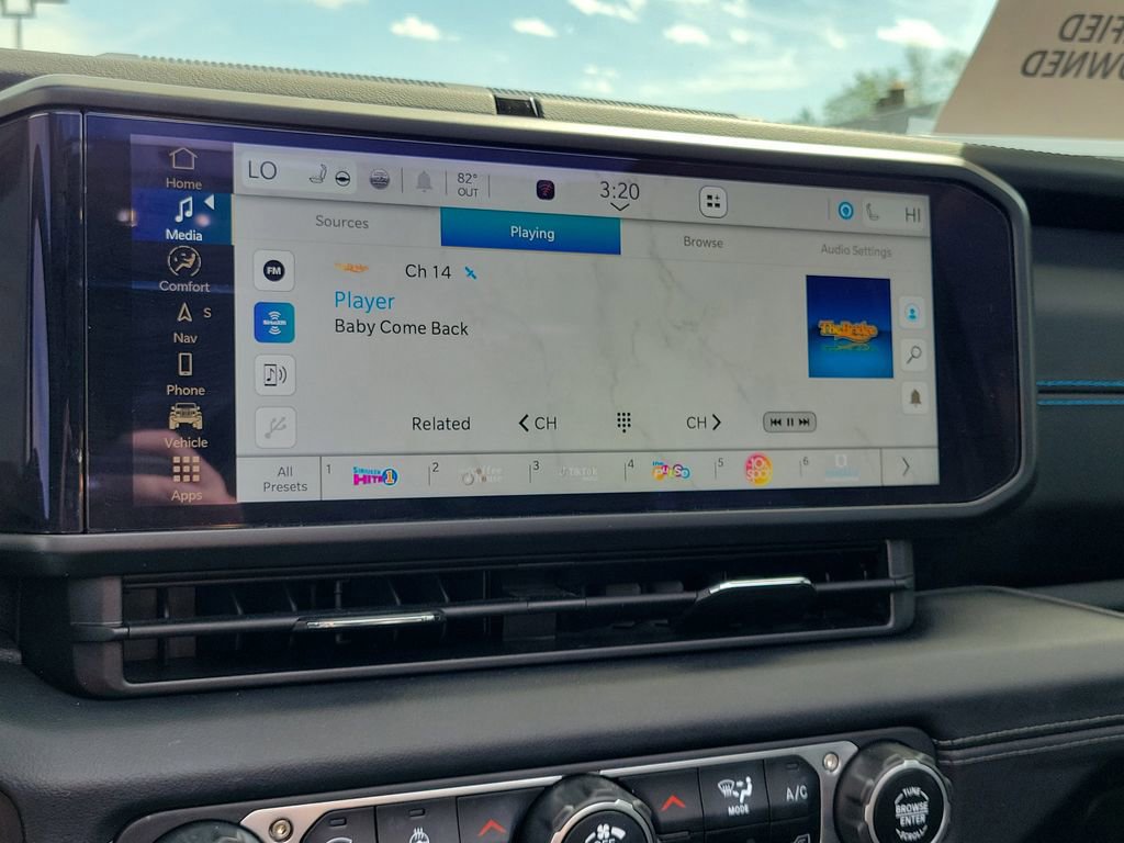 Used 2024 Jeep Wrangler High Altitude AWD/4WD image 27