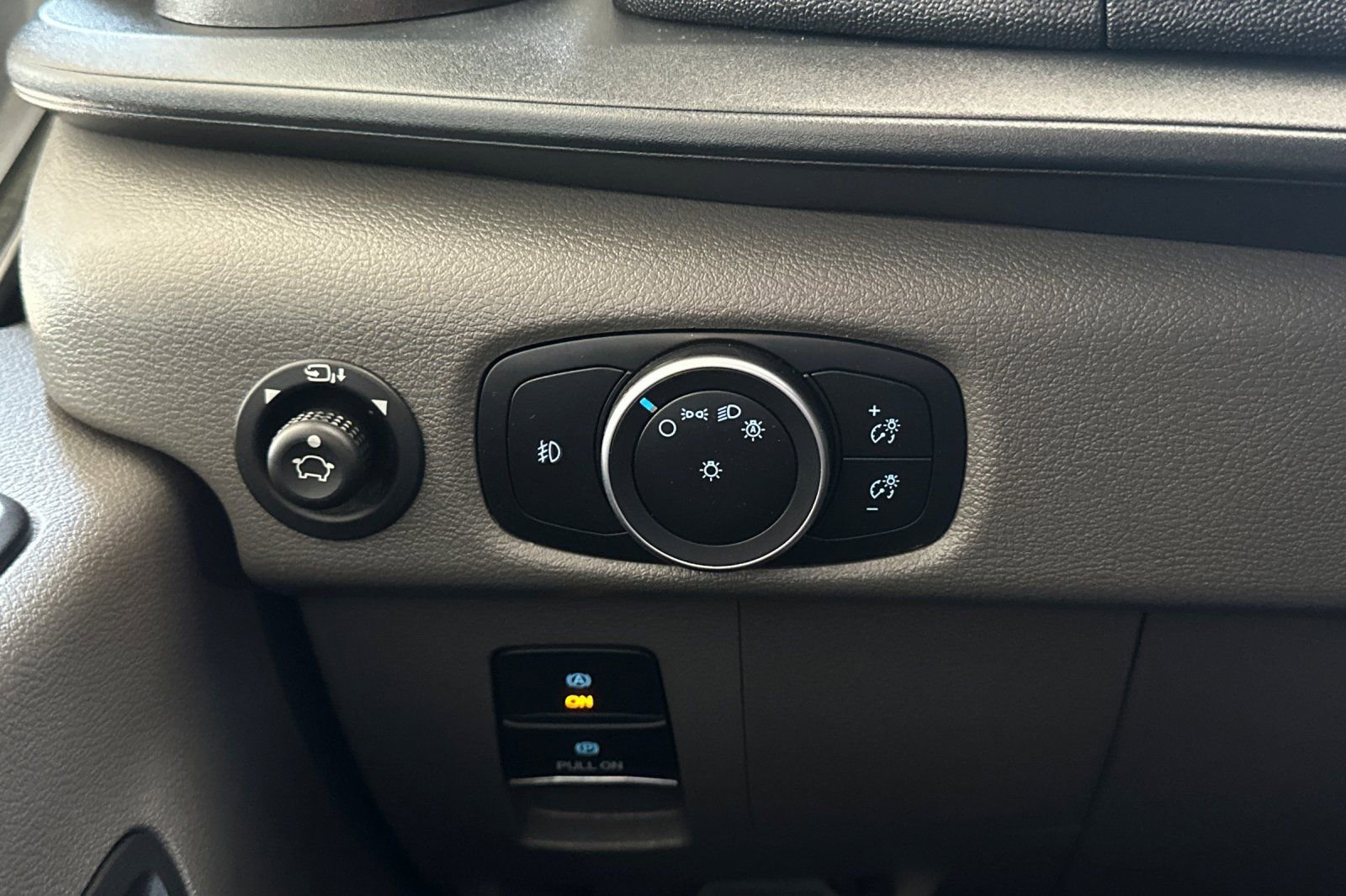 Certified 2025 Ford Transit 350 XLT RWD image 28