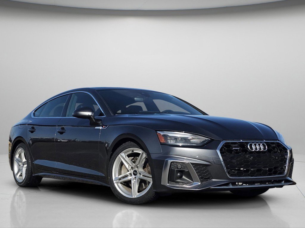 Used 2022 Audi A5 2.0T Premium image 2