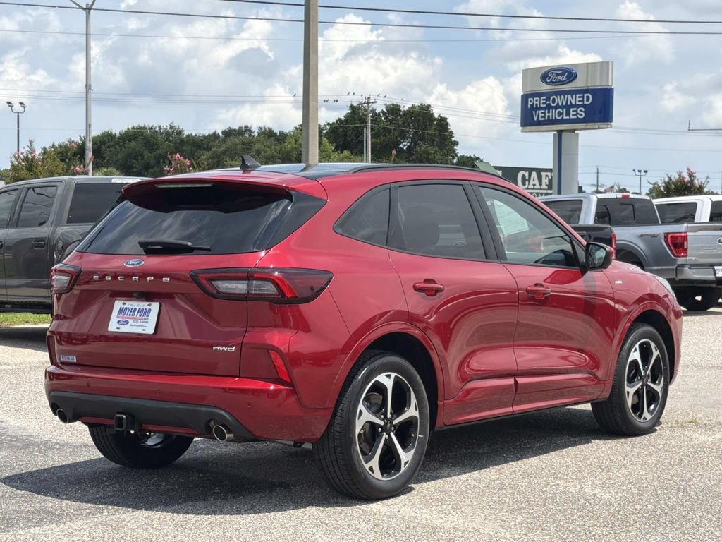 Certified 2023 Ford Escape ST-Line Select w/ Tech Pack #2 AWD/4WD image 4