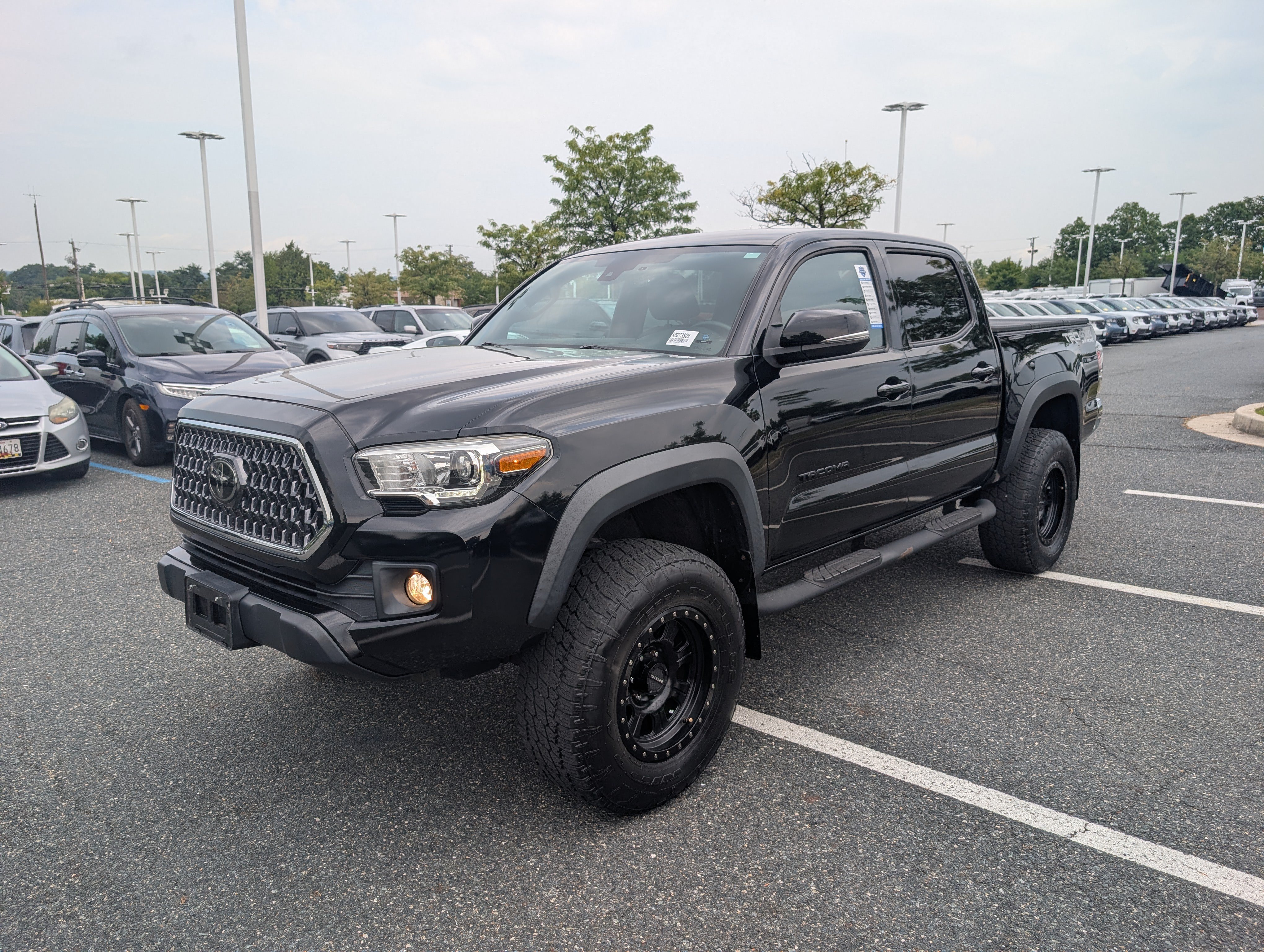 Used 2019 Toyota Tacoma TRD Off-Road AWD/4WD image 7