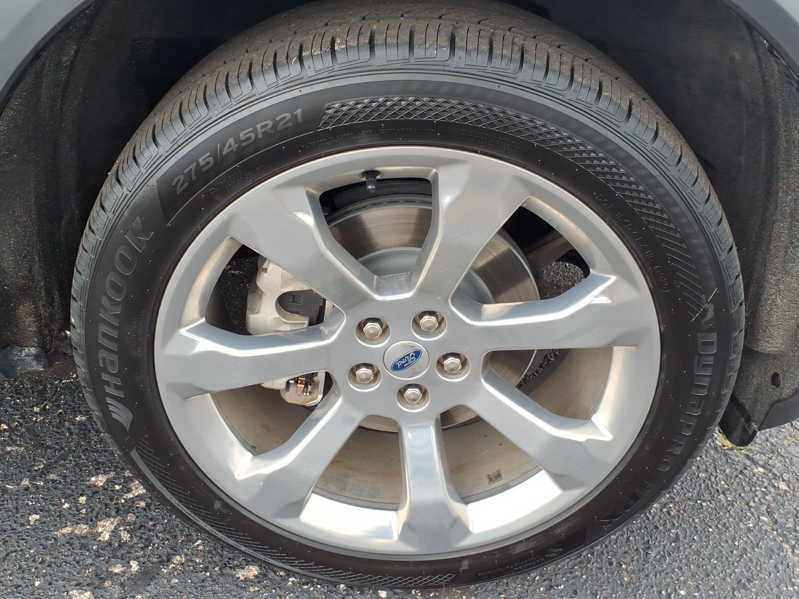 Certified 2020 Ford Explorer Platinum w/ Premium Technology Package AWD/4WD image 23