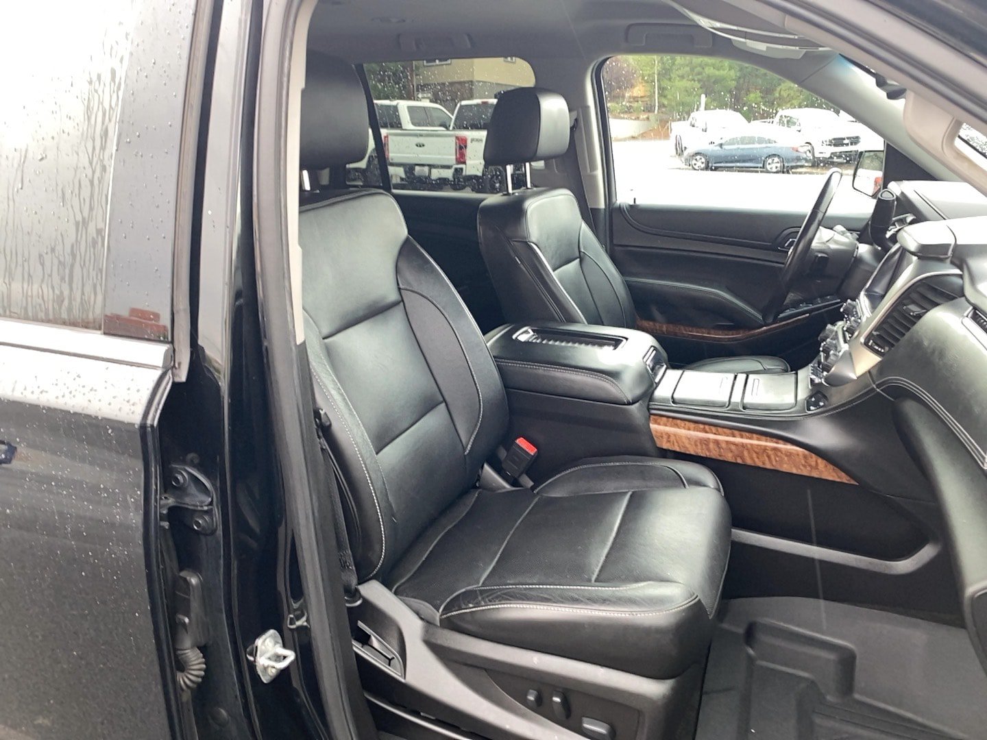 Used 2018 Chevrolet Tahoe Premier AWD/4WD image 17