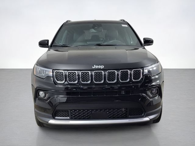 Used 2024 Jeep Compass Limited AWD/4WD image 8