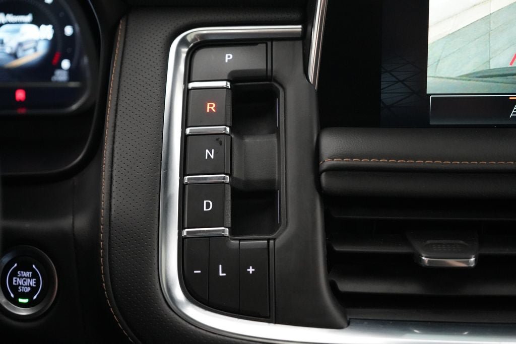 Used 2023 GMC Yukon XL AT4 AWD/4WD image 30