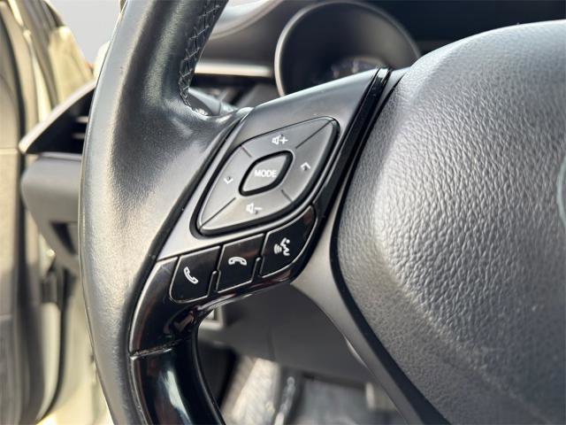 Used 2019 Toyota C-HR XLE image 18