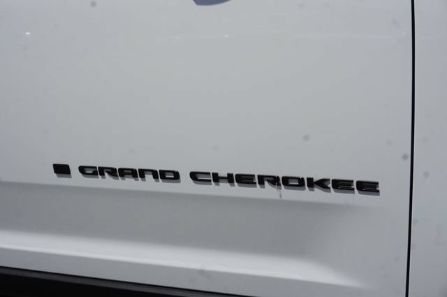 Used 2022 Jeep Grand Cherokee L Laredo RWD image 25
