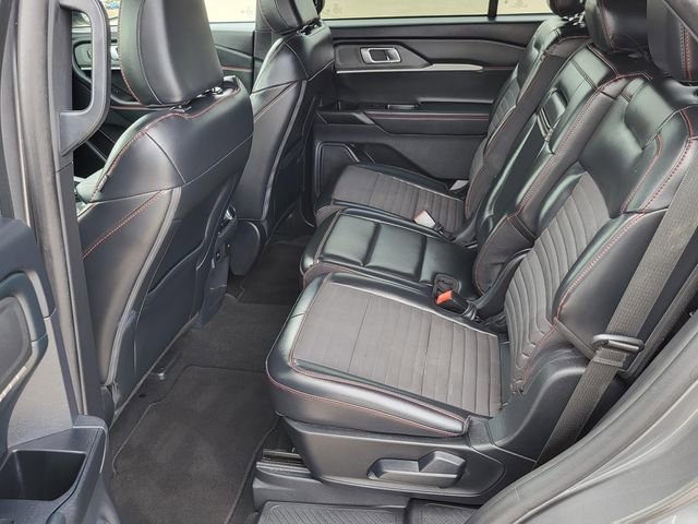 Certified 2025 Ford Explorer ST-Line w/ ST-Line Street Pack AWD/4WD image 15