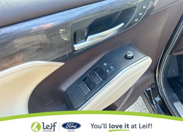 Used 2021 Toyota Highlander Limited image 20