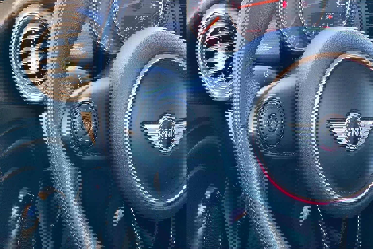 Used 2017 MINI Cooper 4-Door Hardtop image 24