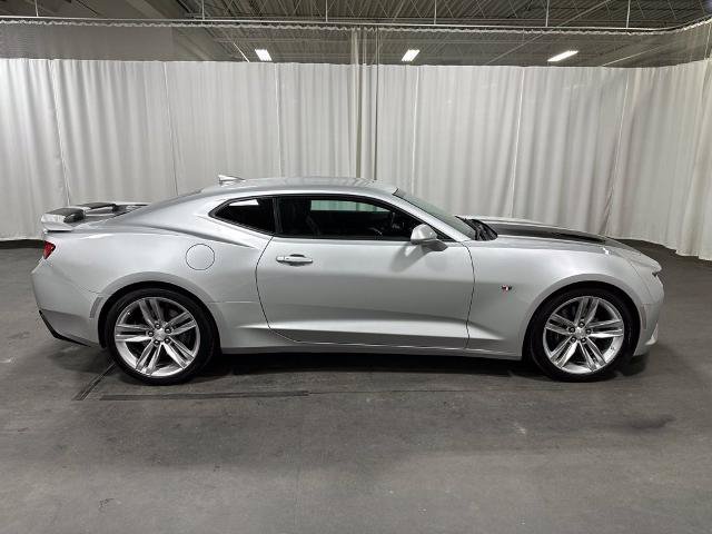 Used 2018 Chevrolet Camaro SS RWD image 4
