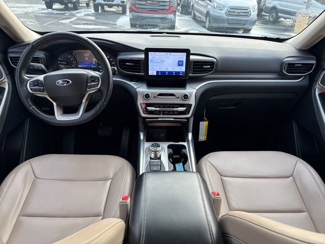 Certified 2022 Ford Explorer XLT w/ Equipment Group 202A image 21