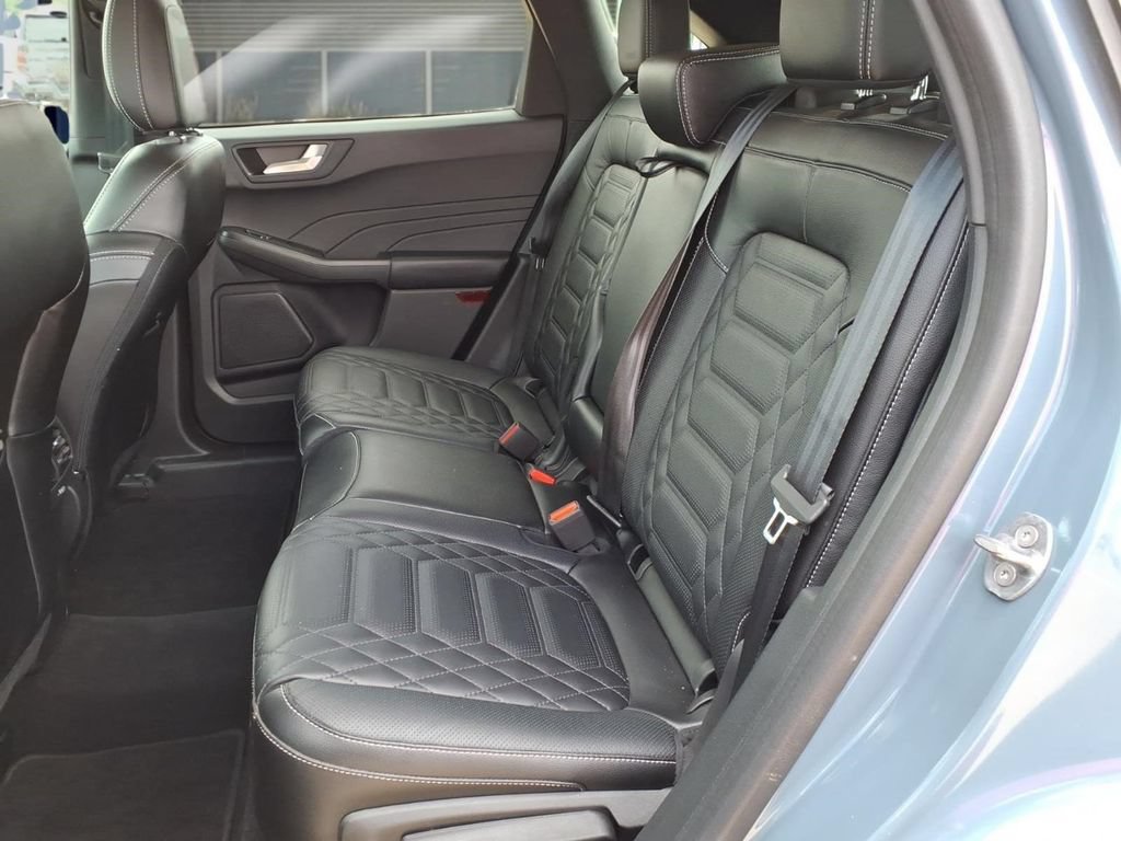 Certified 2023 Ford Escape Platinum w/ Premium Technology Package AWD/4WD image 25