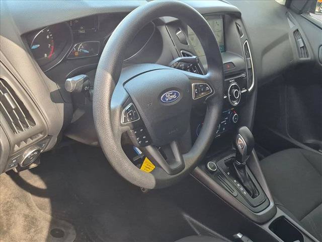 Certified 2017 Ford Focus SEL FWD image 10