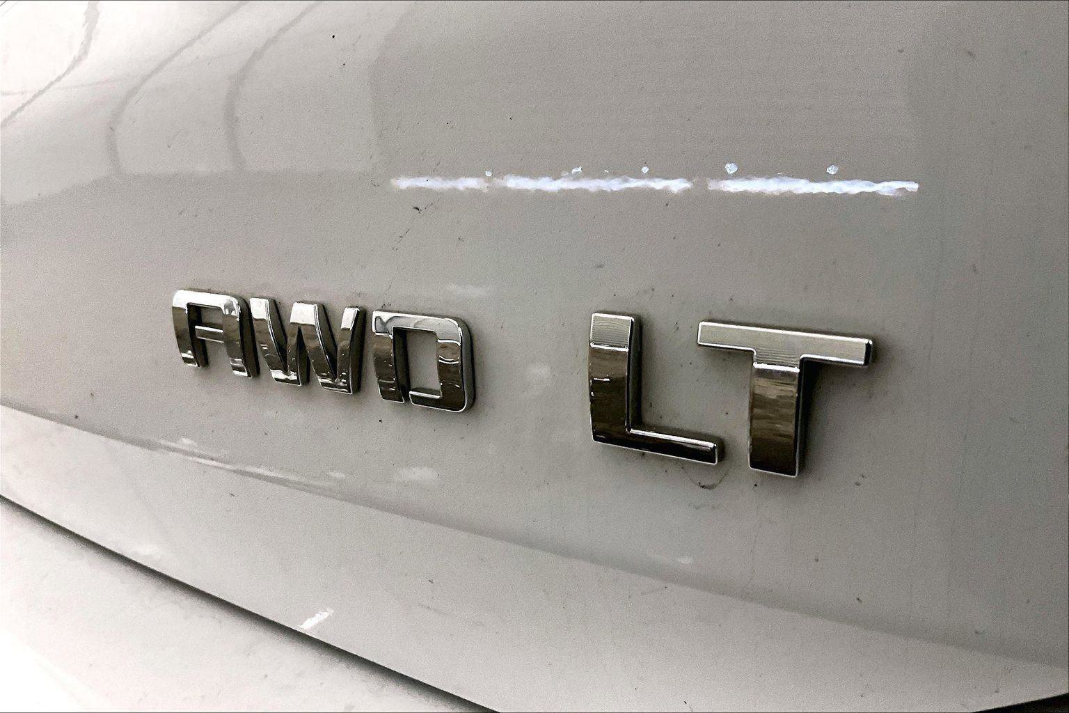 Used 2020 Chevrolet Equinox LT image 13