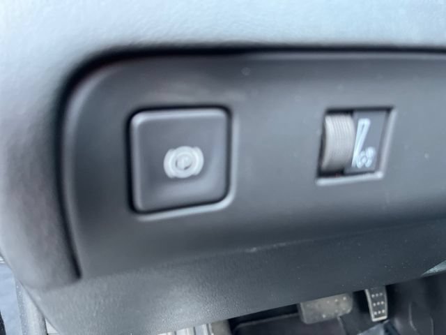 Used 2023 Buick Enclave Essence w/ LPO, Touring Package FWD image 28