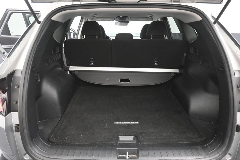 Used 2022 Hyundai Tucson SEL w/ Cargo Package FWD image 2