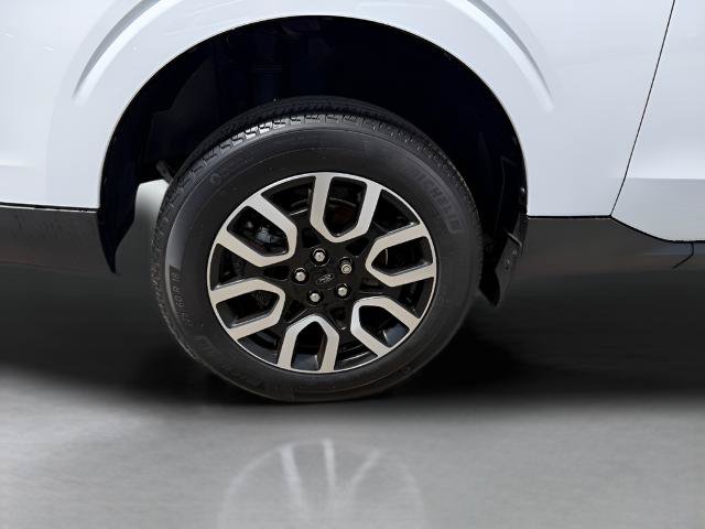 Certified 2024 Ford Maverick Lariat AWD/4WD image 30
