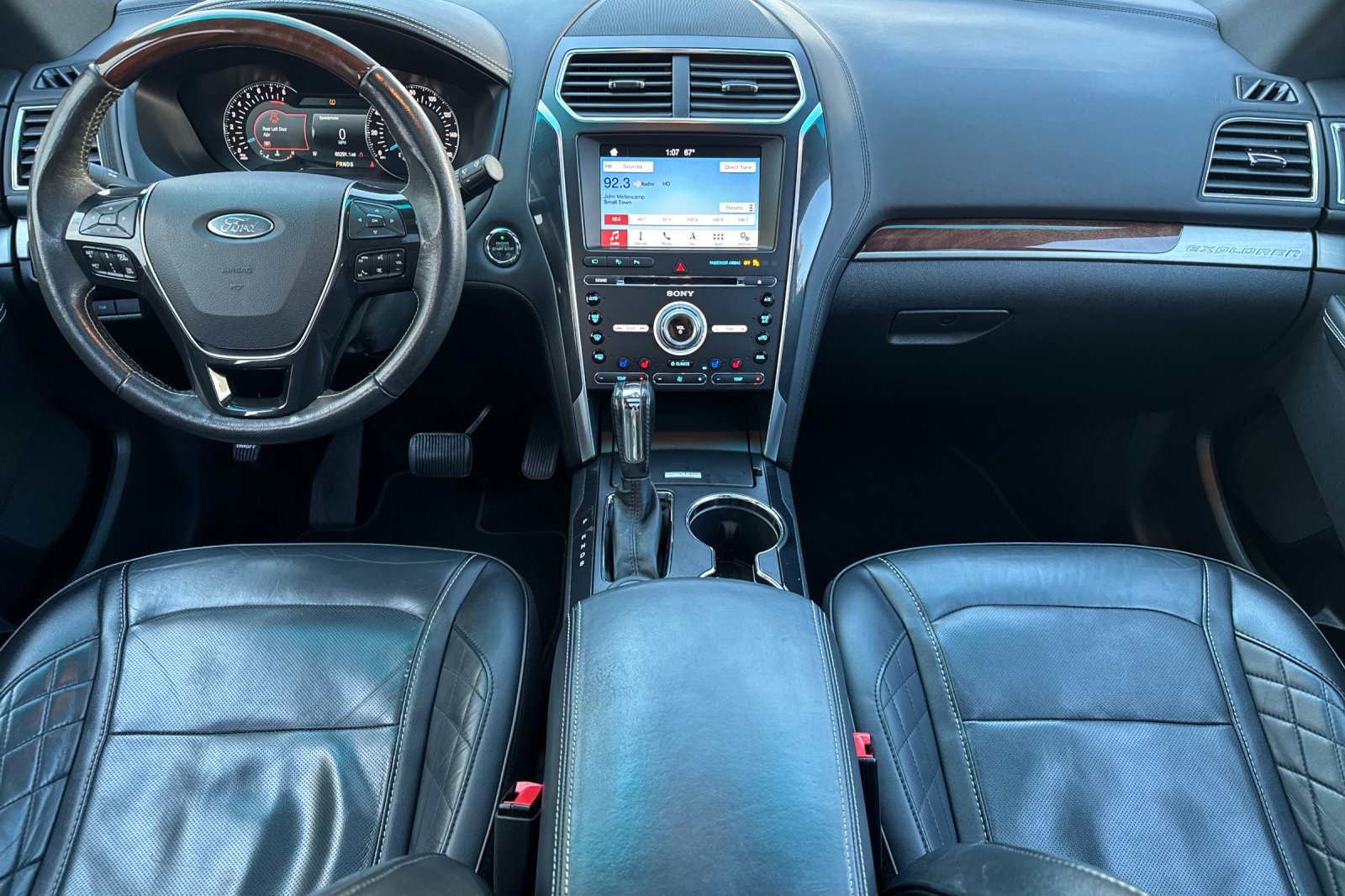 Certified 2017 Ford Explorer Platinum AWD/4WD image 13