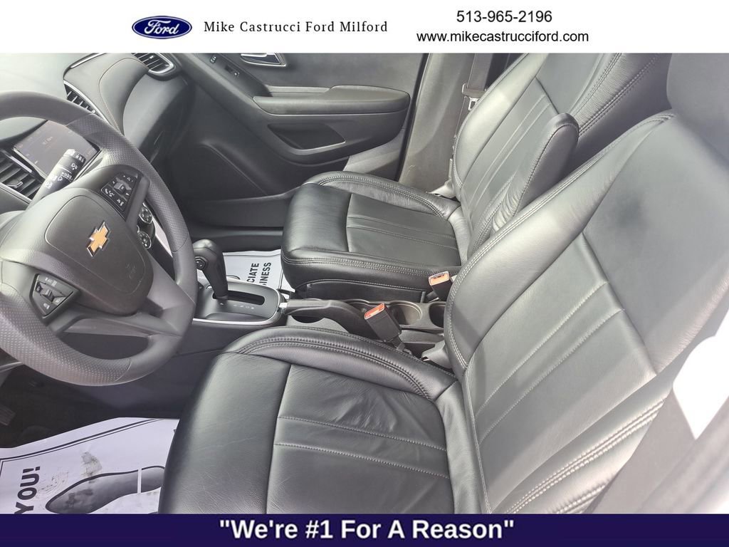 Used 2022 Chevrolet Trax LS w/ Tint and Cruise Package image 21