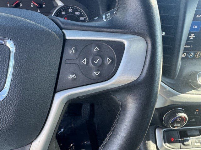 Used 2023 GMC Acadia SLT image 16